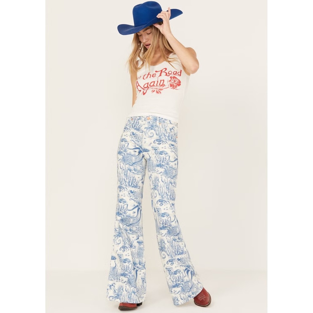 Wrangler Wanderer Nautical Cowgirl Flare Jeans Women 35 (measures 42) white blue